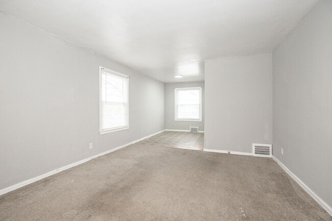 Photo - 2 BED 1 BATH BEAUTIFUL SINGLE FAMILY HOME