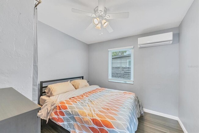 Photo - 2305 Novus St