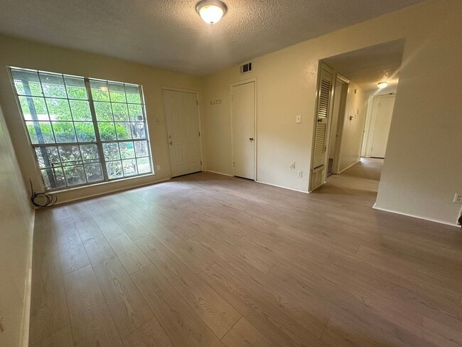 Photo - 4000 Acree St