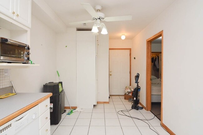Photo - 1351 N Wolcott Ave Unit 6H