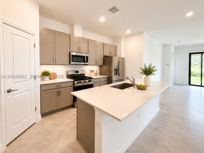 Photo - 10691 Wilgrove 10691