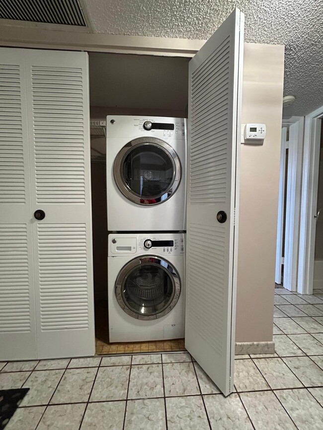 Photo - 3738 N University Dr Unit H-2