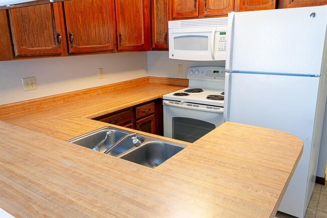 Photo - 343 Willow Wind Pl