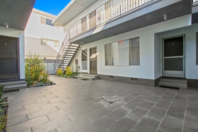 Photo - 519 Hill St in Santa Monica!  Steps to Mai...