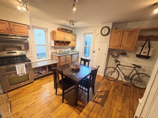 Photo - 711 Butternut Ave