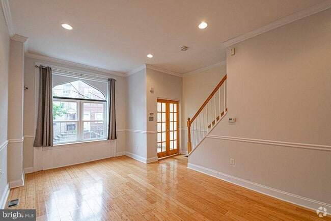Building Photo - 2135 S 16th St Rental