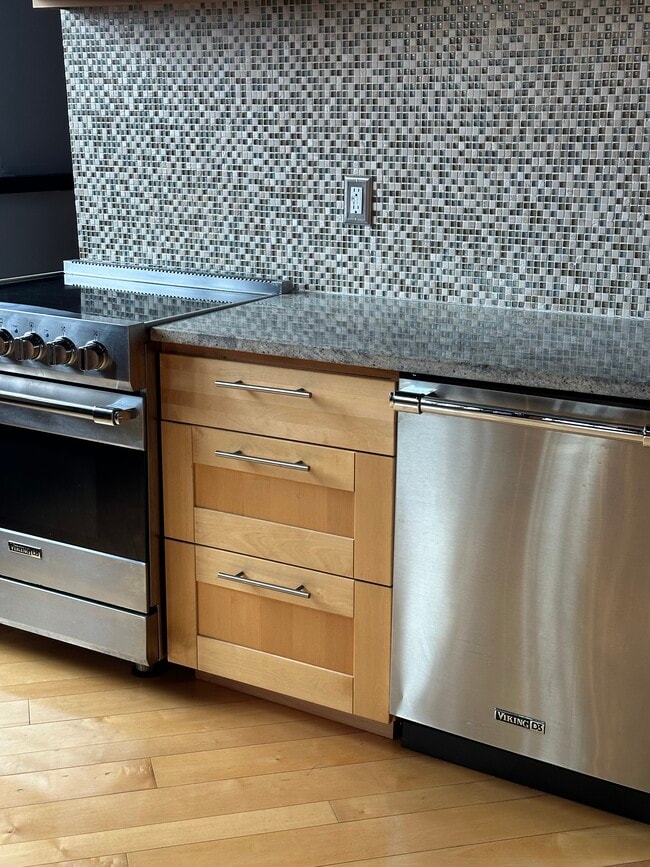 Photo - 18 Catherine St