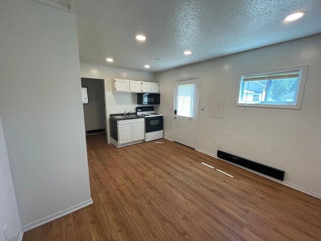Photo - 309 8th St Unit 3