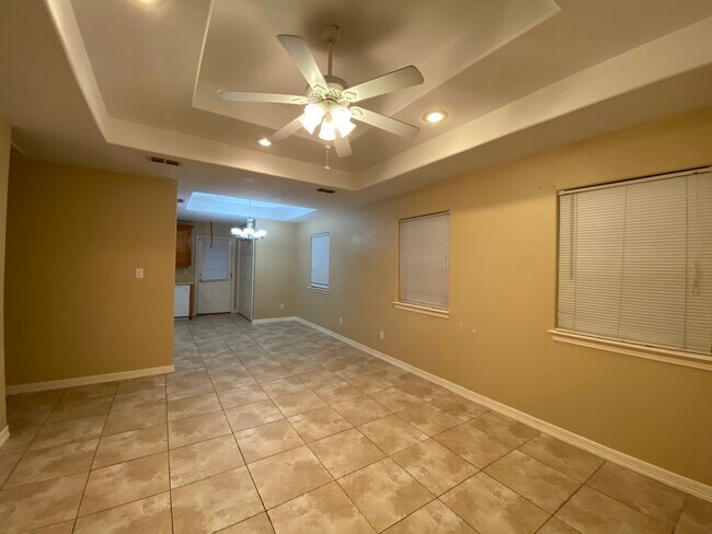 Photo - 1903 W Bronze St Unit D