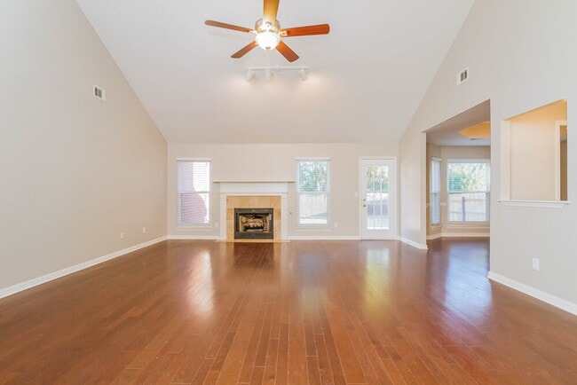 Photo - 5033 Singing Hills Dr