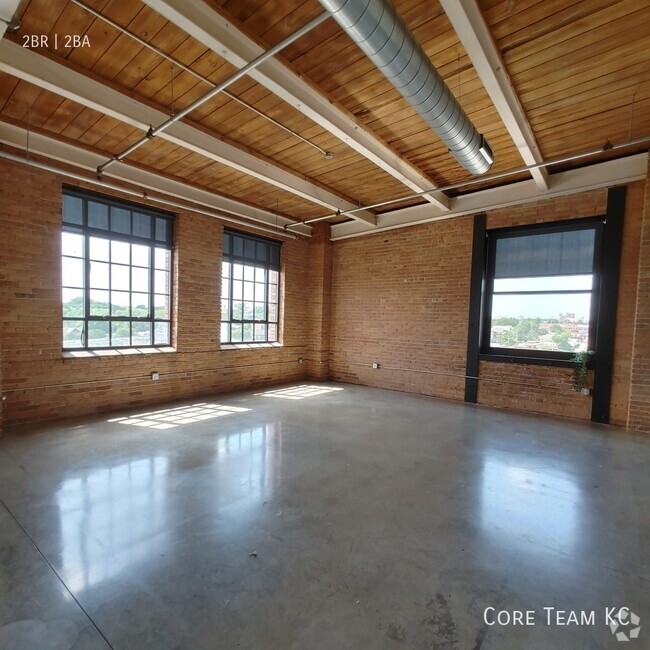 Building Photo - LARGE CORNER LOFT WITH DOWNTOWN VIEWS Unit 814