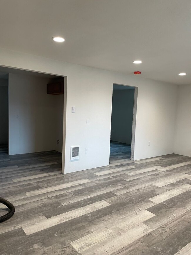 Photo - 1 Bedroom, 1 bath lower basement apartment!