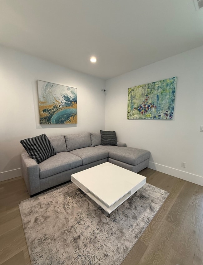 Photo - 829 S 242nd St Unit B