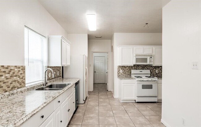 Photo - 3215 Sapphire Star Dr