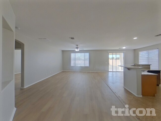 Photo - 6624 S 45th Glen