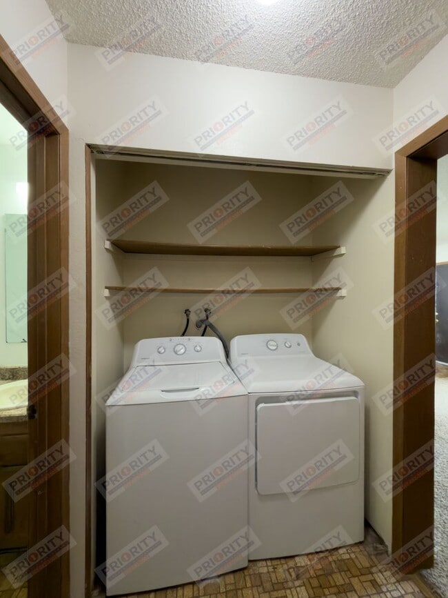 Photo - Ealges Nest Apartments Unit A