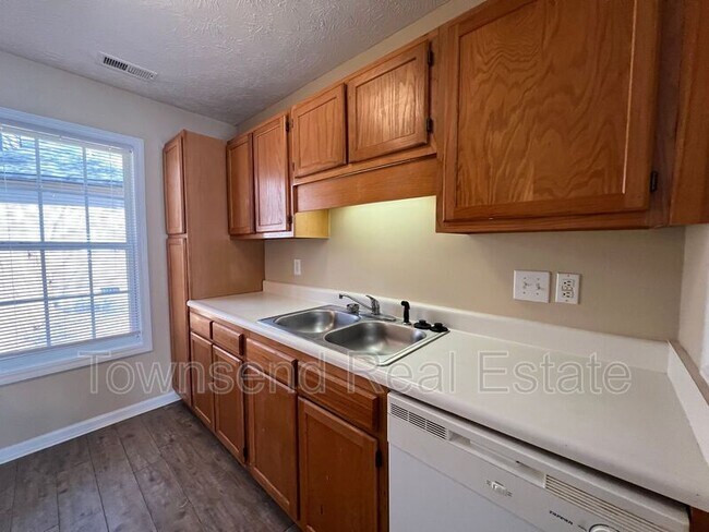 Photo - 566 Crooked Creek Ct