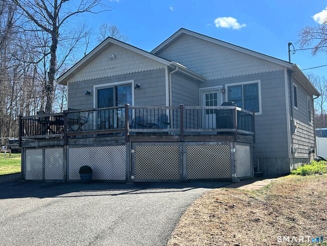 Building Photo - 332 Shore Dr