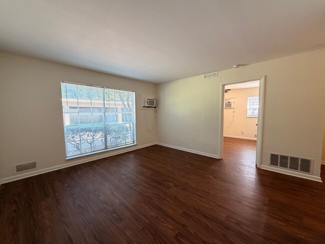 Building Photo - Brownsboro 16 LLC