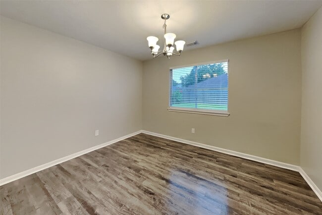 Photo - 18206 Gravenhurst Ln