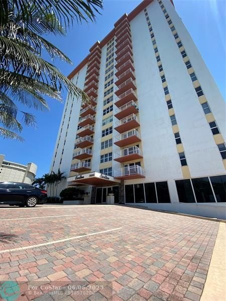 Building Photo - 3000 E Sunrise Blvd Unit 3C