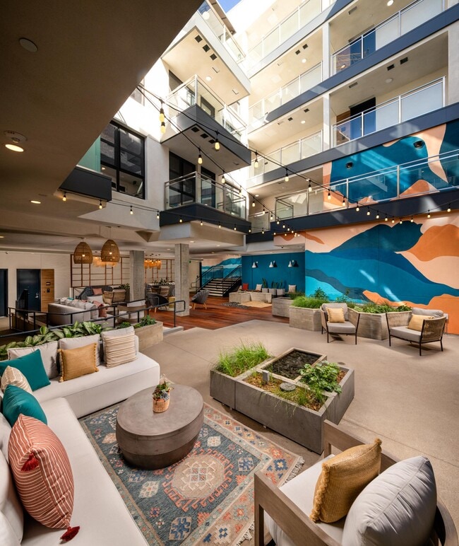 Photo - Junction Santa Monica