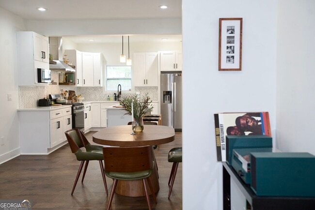 Photo - 1718 Line St