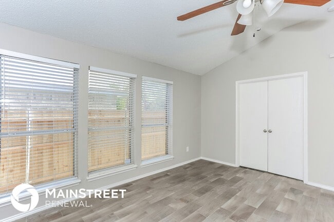 Photo - 5725 Northfield Dr