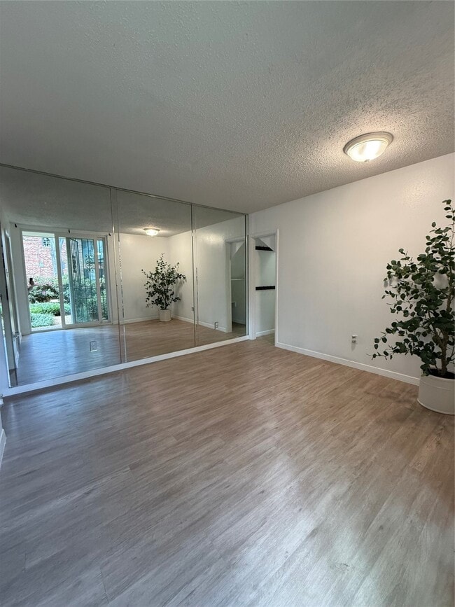 Photo - 3400 Timmons Ln Unit 15