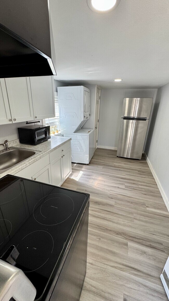 Photo - 1322 Avenue L Unit 7