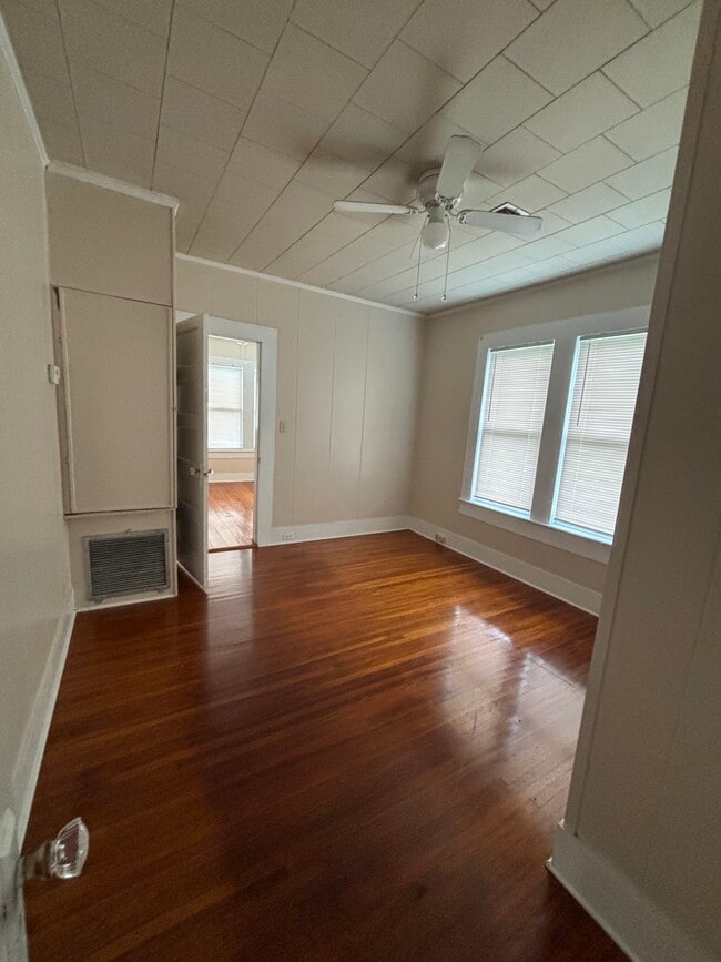 Photo - 1318 N Main St
