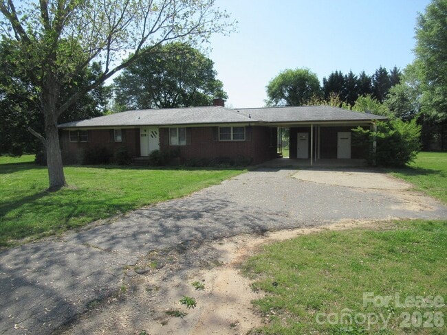 Building Photo - 5767 Hwy 150