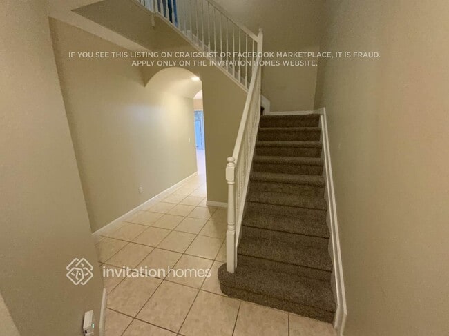 Photo - 102 W Prive Cir