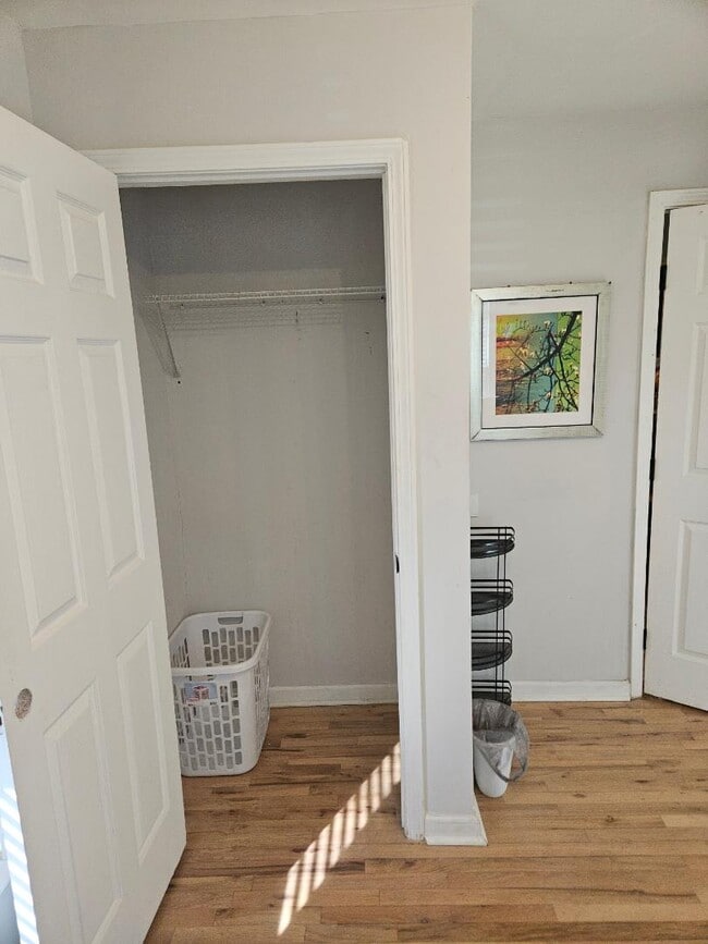 Photo - 904 Smith St SW