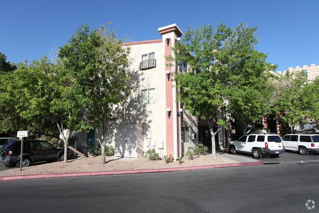 Photo - Sportsman's Royal Manor