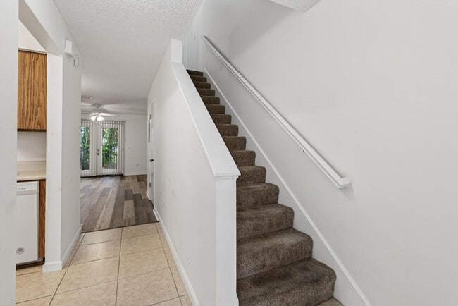 Photo - 10 Moultrie Creek Cir