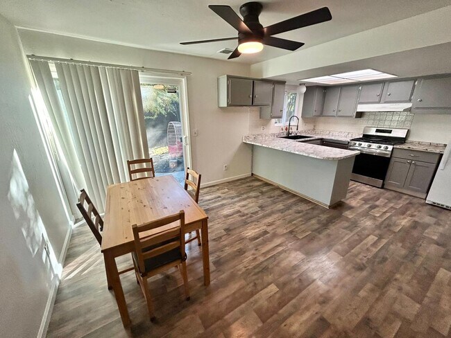 Photo - Beautiful 4 bed 2 bath Home in East Davis