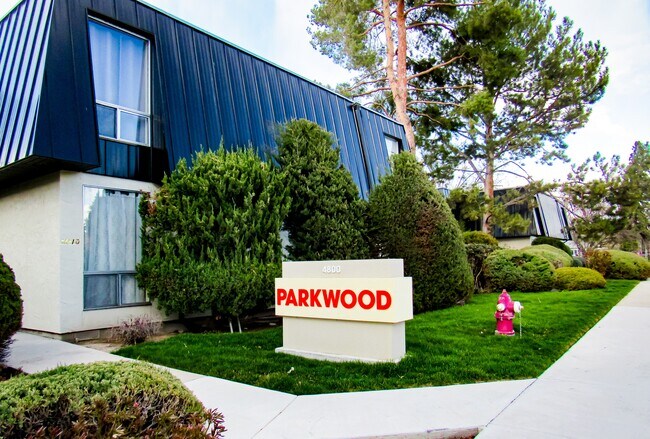 Parkwood Apartments - Parkwood Apartments