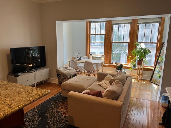 Photo - 1042 W Bryn Mawr Ave Unit 3