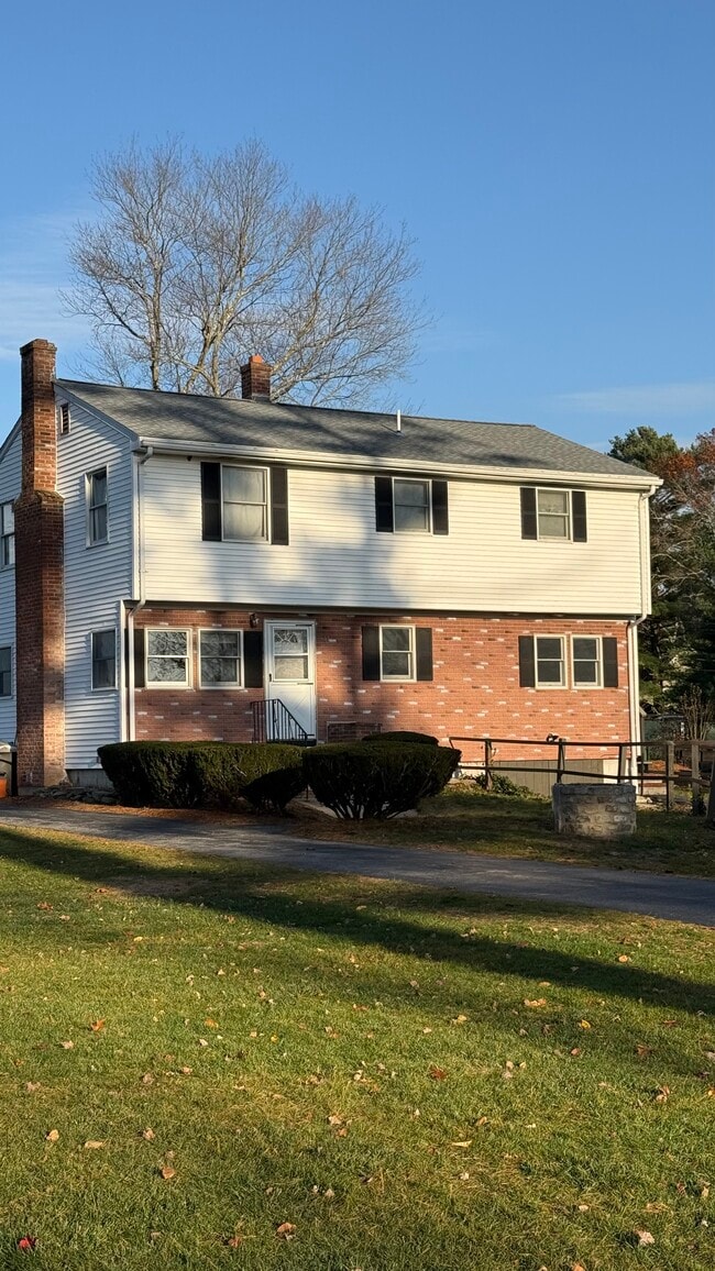 Front of house - 41 Lakeview Pl Unit 41 lakeview place