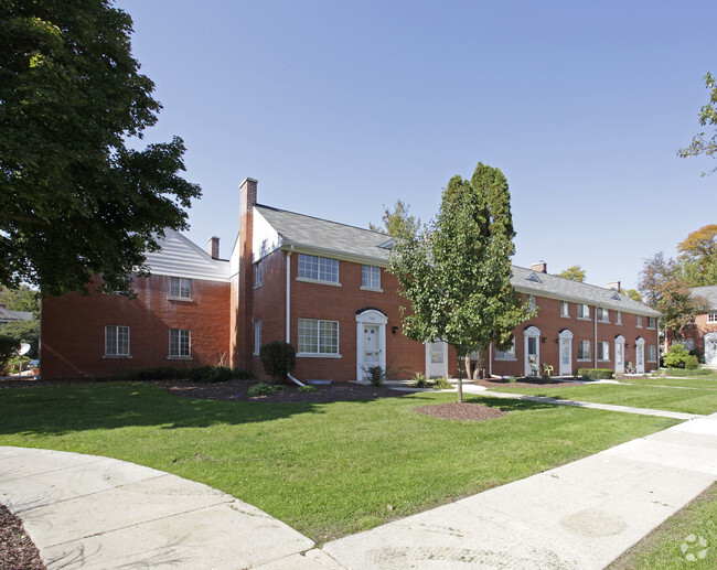 Colonial Court Terraces - Colonial Court Terraces Apartments