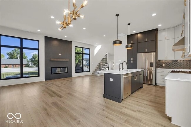 Photo - 679 E 16th St Townhome