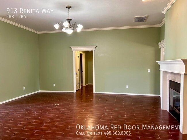 Photo - 913 Renita Way