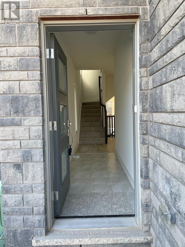Photo - 4552 Portage Rd