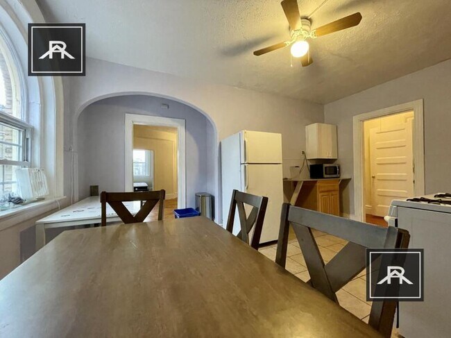 Photo - 4 bedroom in Brookline MA 02446 Unit 3