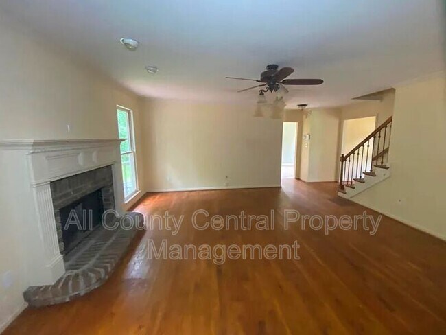 Photo - 6257 Canterbury Rd