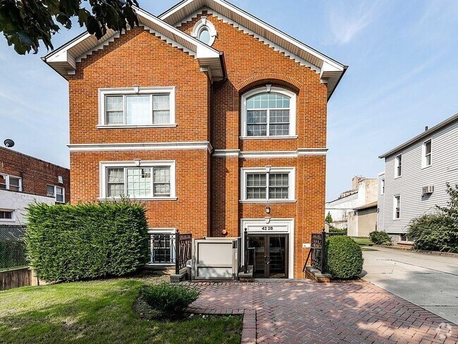 Building Photo - 42-28-42214 214th Pl Unit B3 Rental