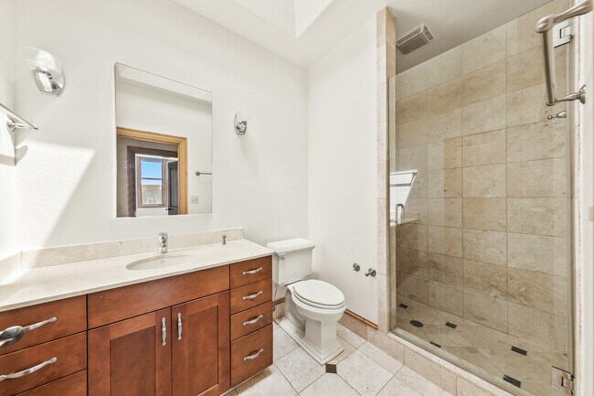 Photo - 130 S Water St