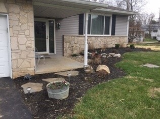 Photo - 3 Bedroom, 2 Bathroom Home in Red Bud Heig...