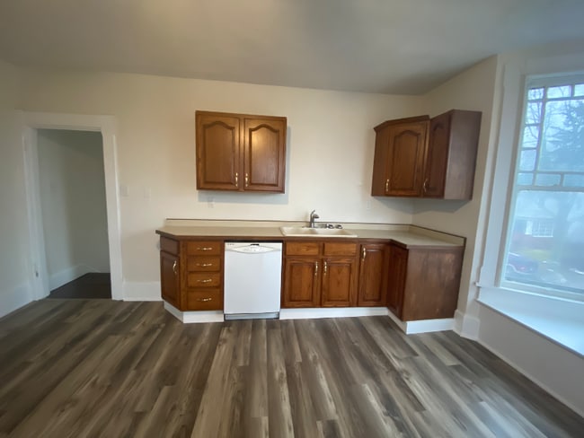 Photo - 1001 Gomber Ave Unit 1001A